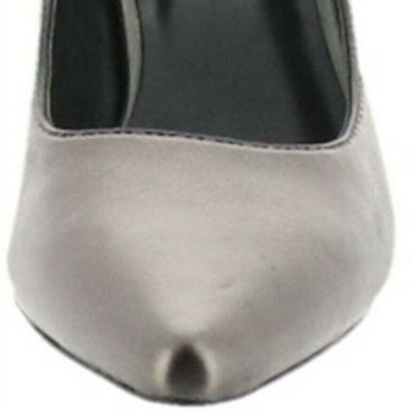 NWT LORI GOLDSTEIN MEREDITH METALLIC LEATHER PUMP 5.5M - Picture 10 of 10